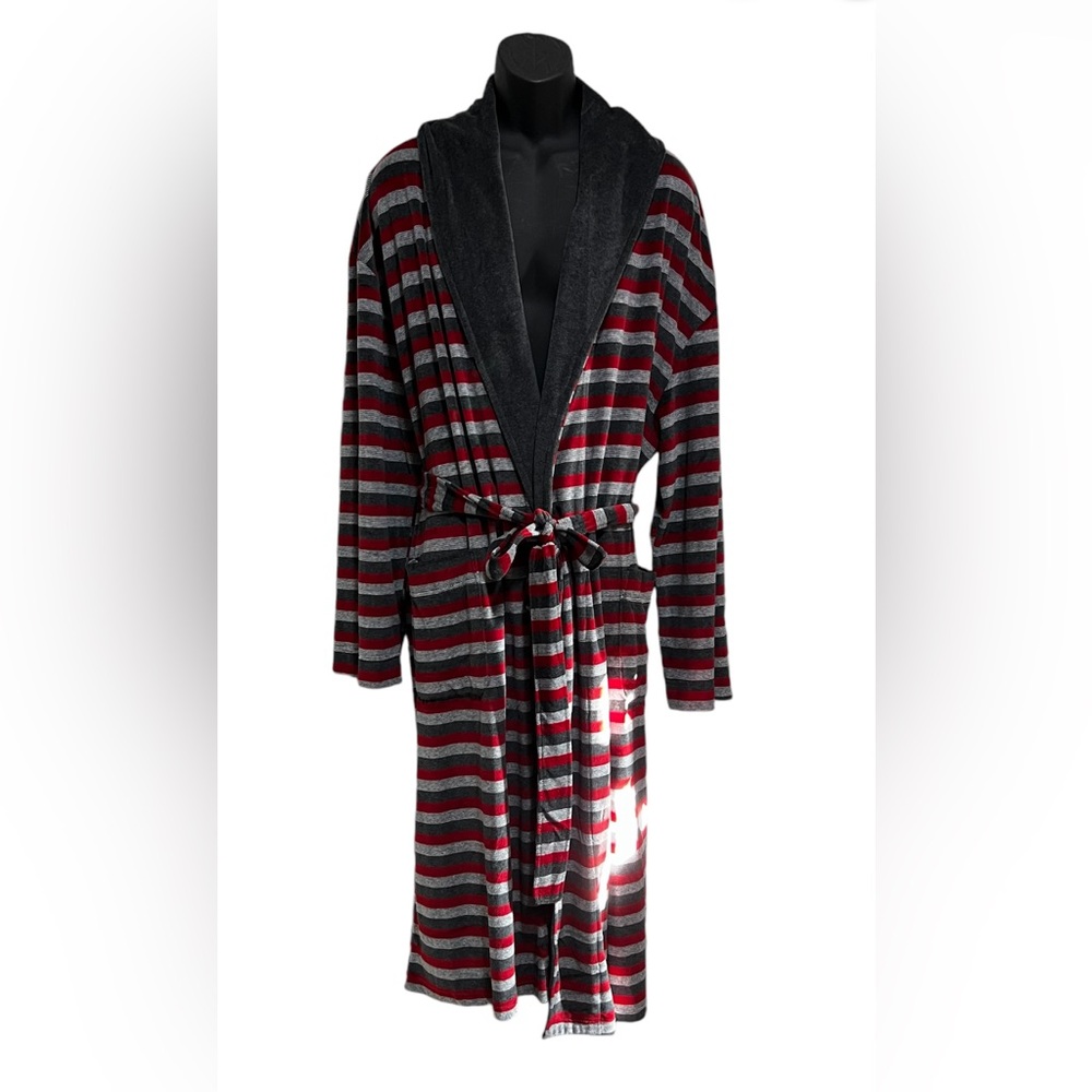 NWT Majestic International Size L/XL Striped Robe Charcoal Stripe